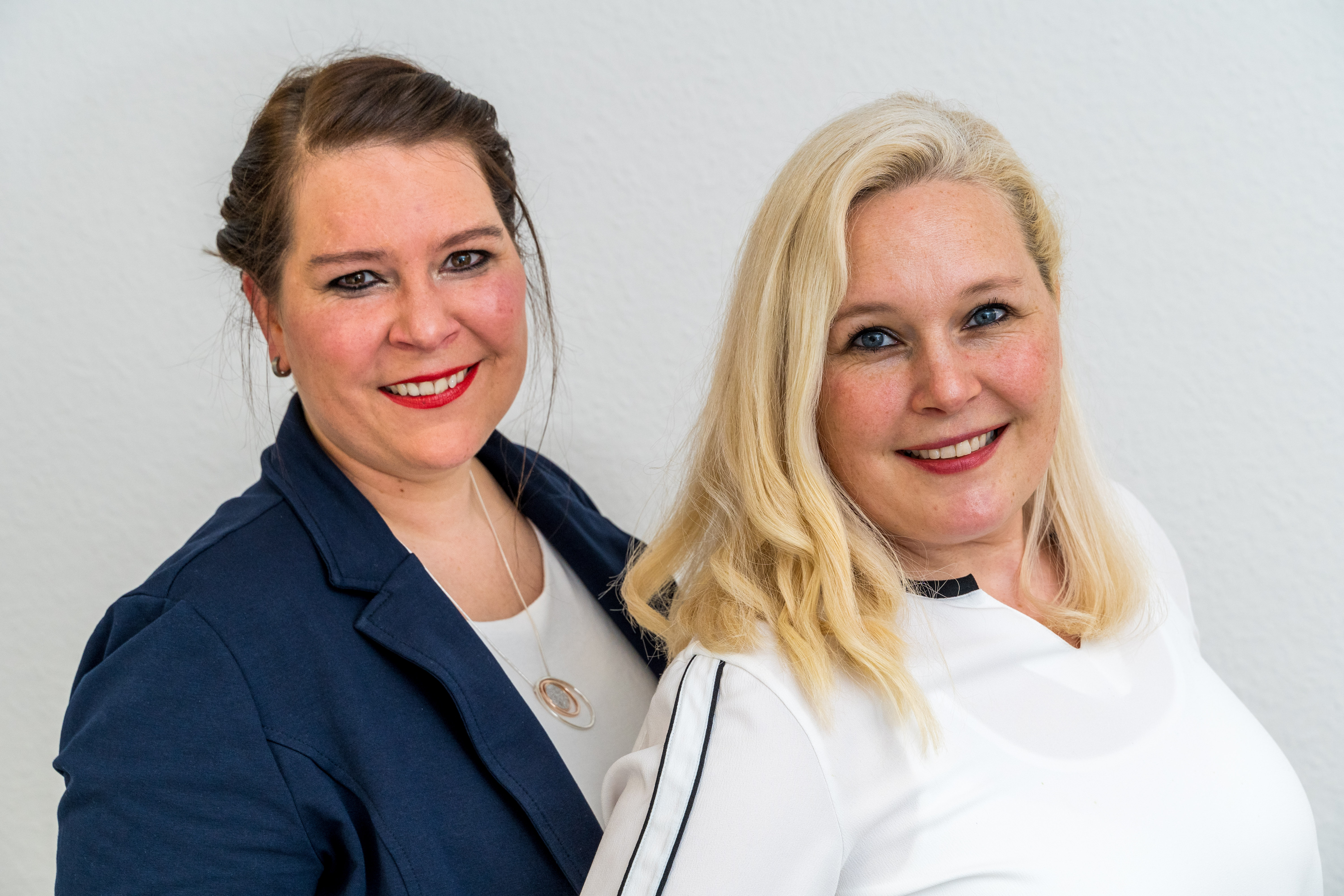 Marie Klankert und Julia Stenzel-Andrzejewski Signal Iduna Olfen